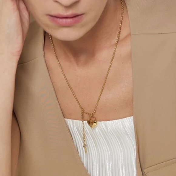 💛Gold plated key heart necklace - Picture 5 of 8